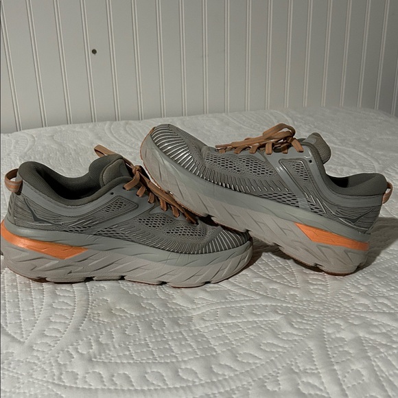 Hoka Bondi 7 Gray and Peach/Coral Athletic Shoe SZ: 7.5 - Picture 3 of 16